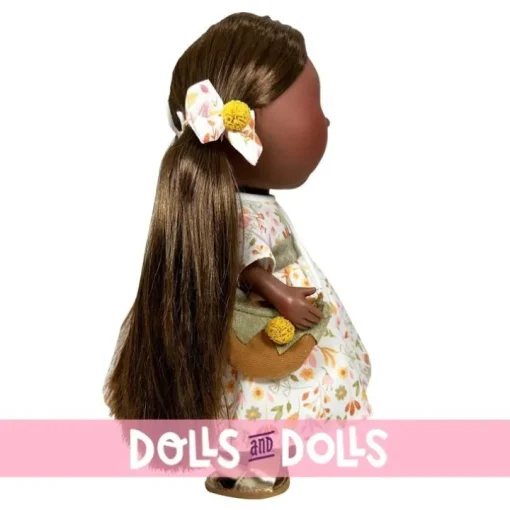 Poupée Nines d'Onil 23 cm - Little Mia brune dans une robe à imprimé naturel
